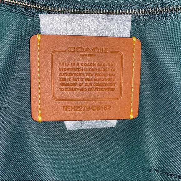 Coach crossbody leather purse New - Picture 12 of 16